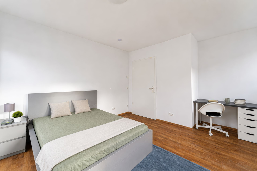 Room 1.2.webp