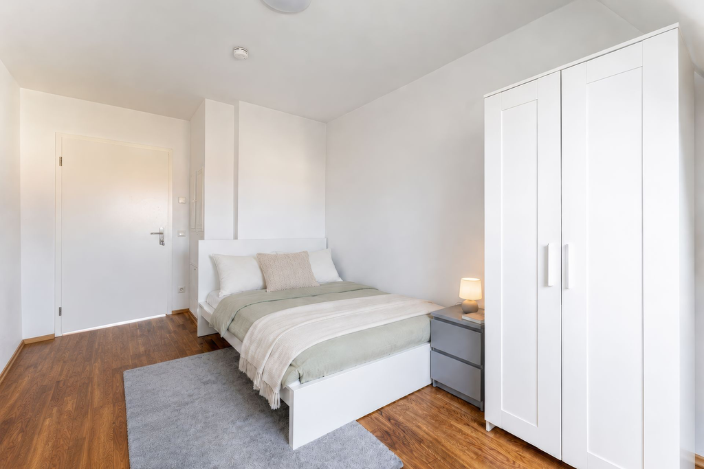 Room 1.2.webp